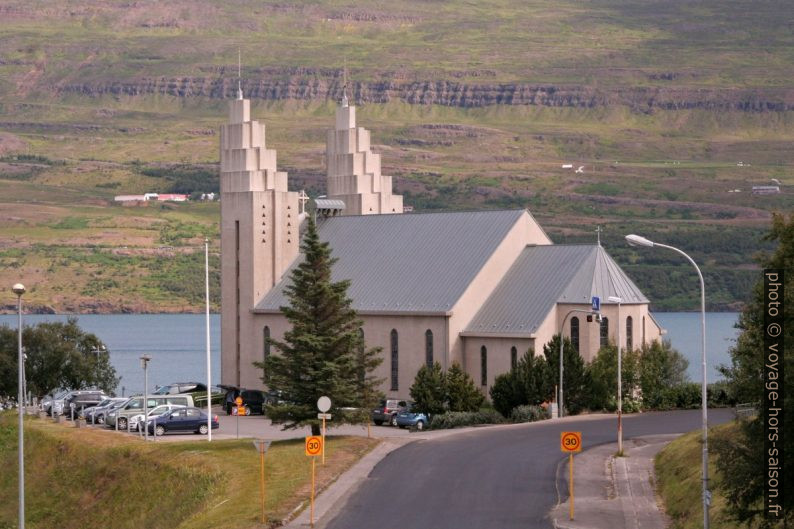 Akureyrarkirkja. Photo © André M. Winter