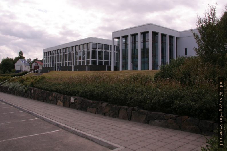 Bibliothèque d'Akureyri. Photo © André M. Winter