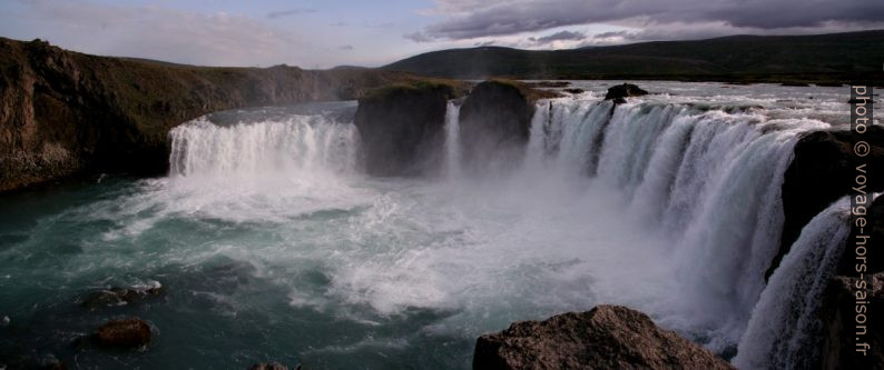 Goðafoss. Photo © André M. Winter