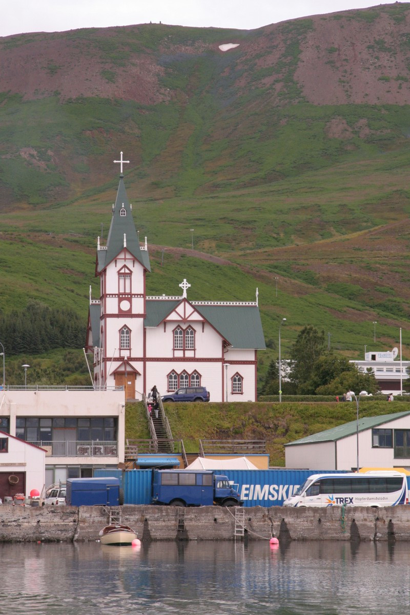 L'église de Húsavík. Photo © André M. Winter