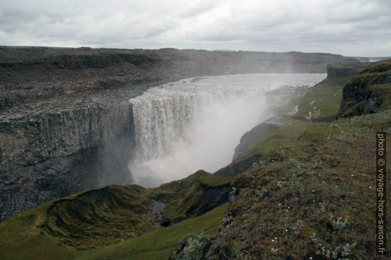 Le Dettifoss vu de la rive droite. Photo © André M. Winter