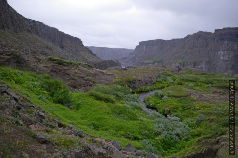 Sortie du canyon du Hafragil. Photo © André M. Winter