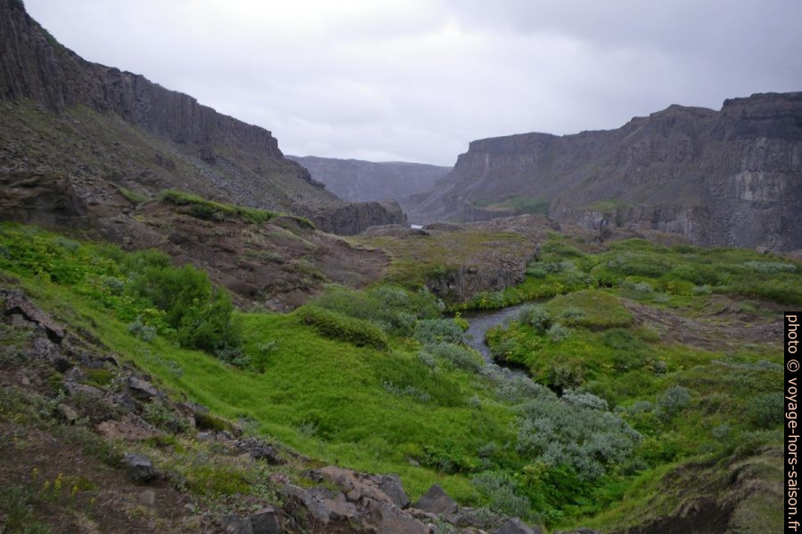 Sortie du canyon du Hafragil. Photo © André M. Winter