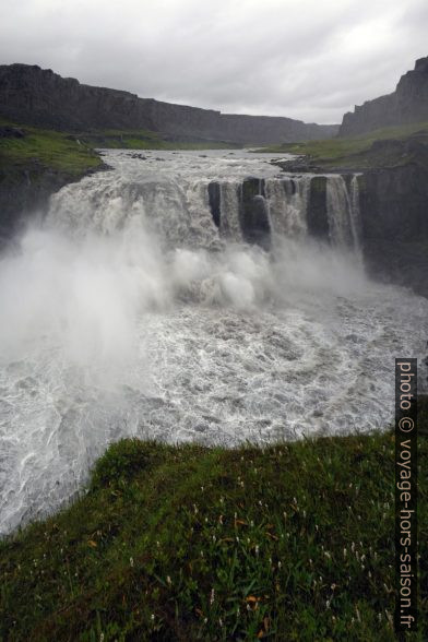 Hafragilsfoss sur la Jökulsá á Fjöllum. Photo © André M. Winter