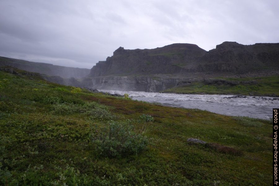 Jökulsá á Fjöllum en amont du Hafragilsfoss. Photo © André M. Winter