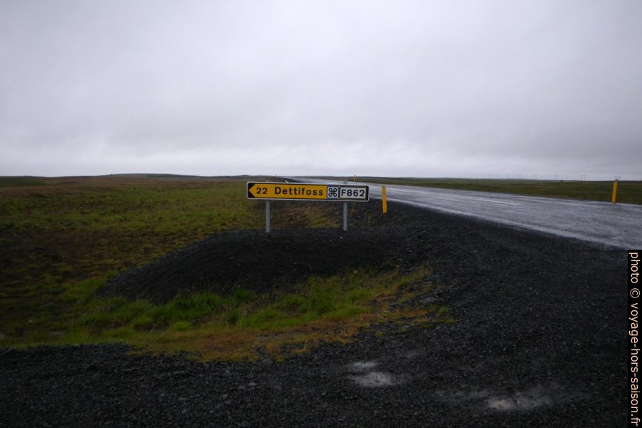 Bifurcation de la F862 de la route 1. Photo © André M. Winter