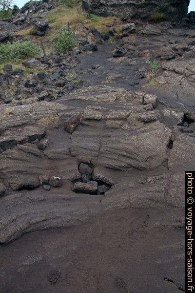 Coulée la lave à Dimmuborgir. Photo © André M. Winter