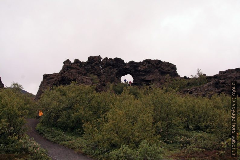 Arc de lave à Dimmuborgir. Photo © André M. Winter