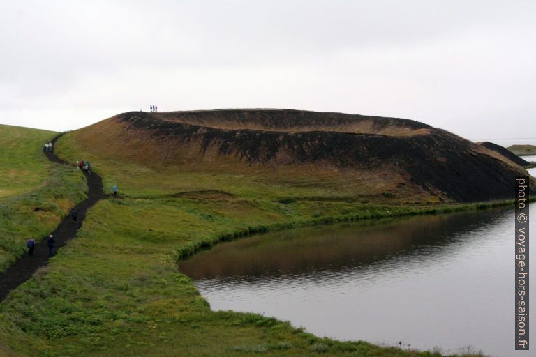 Pseudo-cratère de Geitagjá dans le Mývatn. Photo © André M. Winter
