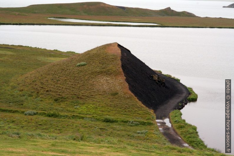 Pseudo-cratère érodé de Músarhóll. Photo © André M. Winter