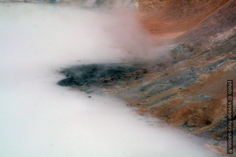 Eau dans la zone volcanique de Krafla. Photo © André M. Winter