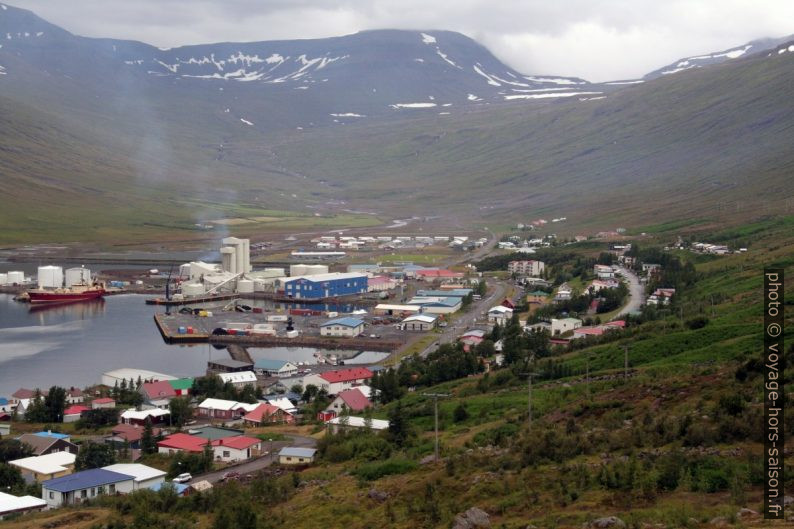 Port d'Eskifjörður. Photo © André M. Winter