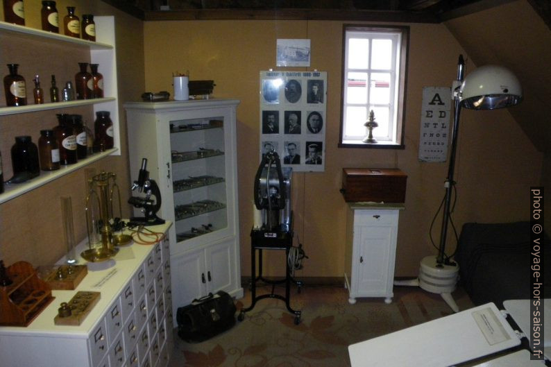 Chambre du medecin de 1957. Photo © André M. Winter