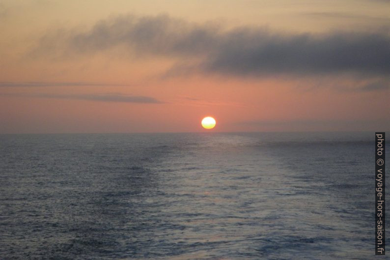 Coucher de soleil dans l'Atlantique Nord. Photo © André M. Winter