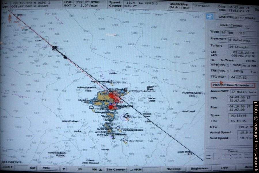 Logiciel Chartpilot pour la avigation en mer. Photo © André M. Winter
