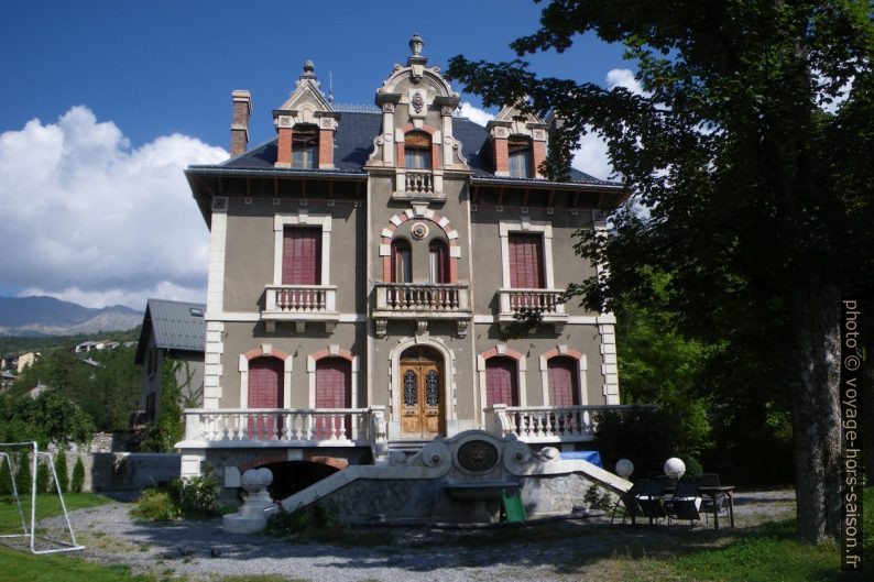 Villa mexicaine à Barcelonnette. Photo © André M. Winter