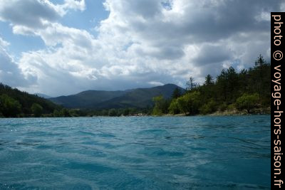 Branche sud-ouest du Lac de Castillon. Photo © André M. Winter