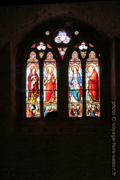 Vitraux de Notre-Dame de Beauvoir à Moustiers. Photo © André M. Winter