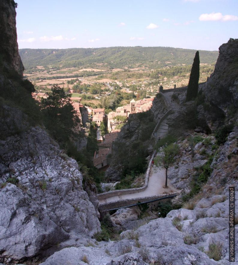 Ravin de Notre-Dame et chemin montant à la chapelle. Photo © André M. Winter