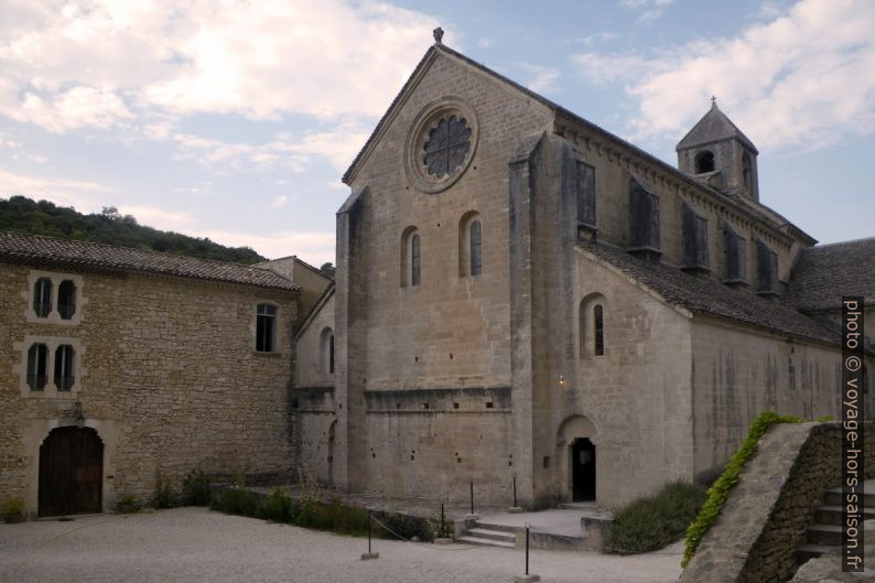 Église abbatiale de l'abbaye de Sénanque. Photo © André M. Winter