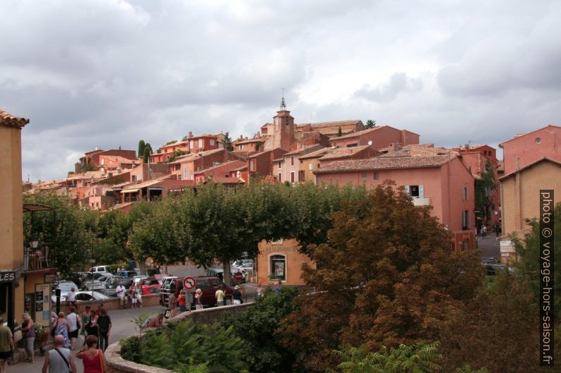 Village de Roussillon dans le Vaucluse. Photo © André M. Winter