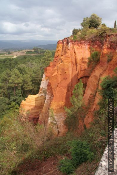 Falaises d'ocres de Roussillon. Photo © André M. Winter