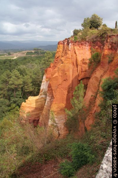 Falaises d'ocres de Roussillon. Photo © André M. Winter