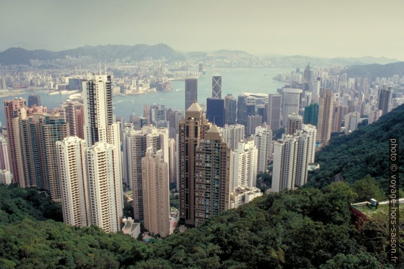 Hong-Kong Downtown et Kowloon. Photo © Alex Medwedeff