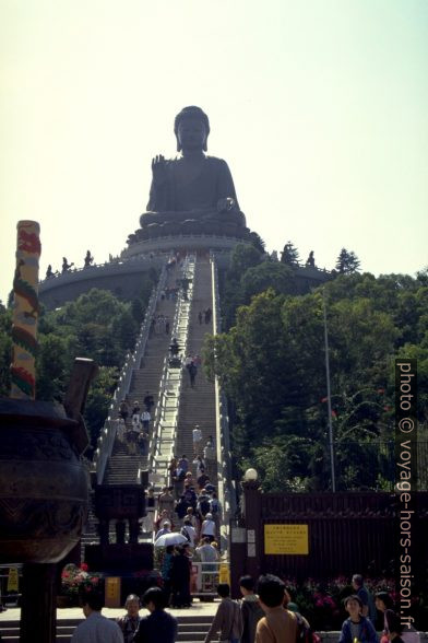 Le Buddha de Tian Tan à Po Lin. Photo © André M. Winter