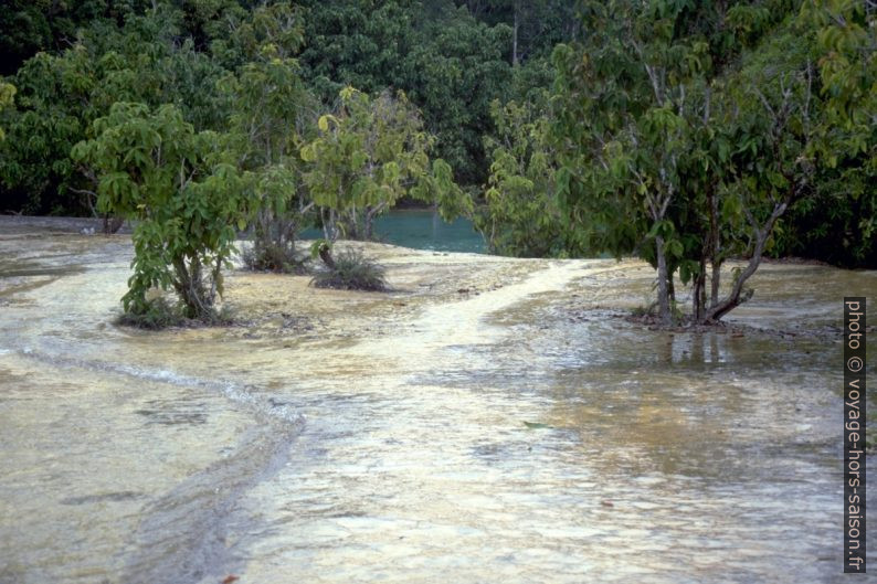 Plateau de tuf. Photo © André M. Winter