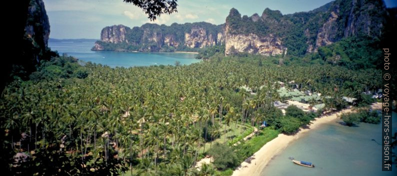 La double plage Railay Beach . Photo © André M. Winter