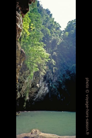 Ao Phra Nang Lagoon. Photo © André M. Winter