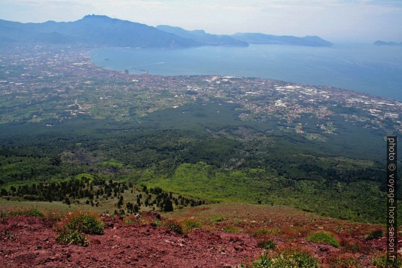 Partie sud du Golfe de Naples et la Presqu'île de Sorrento. Photo © André M. Winter