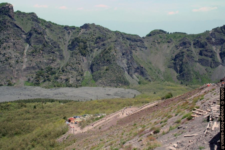 Le Valle del Gigante et la partie est du Monte Somma. Photo © André M. Winter