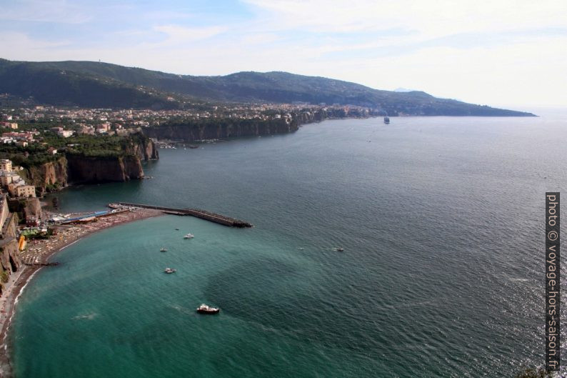 Costiera da Meta di Sorrento. Photo © André M. Winter