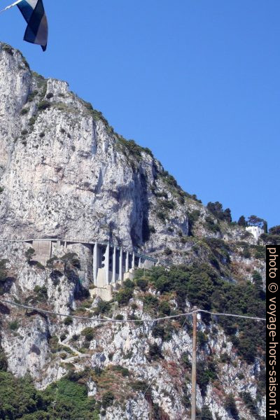 La Scala Fenica et la route moderne. Photo © André M. Winter