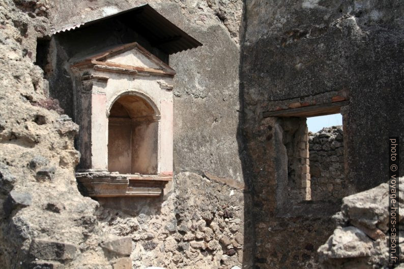 Niche dans la Maison du Faune. Photo © André M. Winter