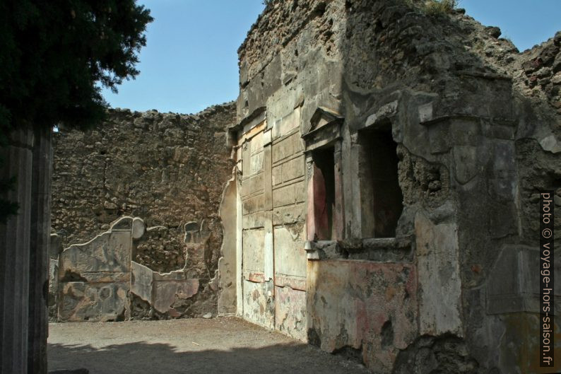 Décor des murs de la Maison du Faune. Photo © André M. Winter