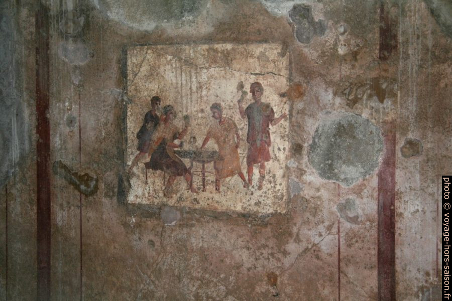 Peintures dans une une maison du Vicolo di Mercurio. Photo © André M. Winter