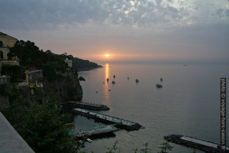 Coucher de soleil à Sorrento. Photo © André M. Winter