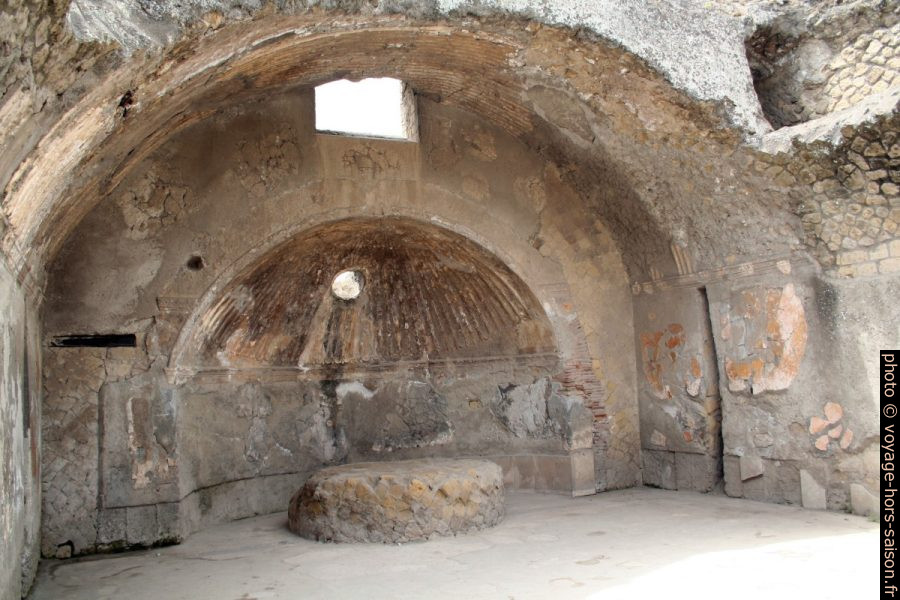 Terme mascili d'Herculaneum. Photo © André M. Winter