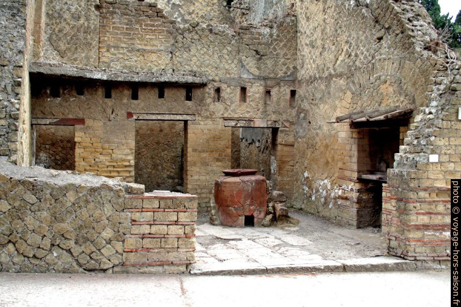 Boutique du Cardo V superiore. Photo © André M. Winter