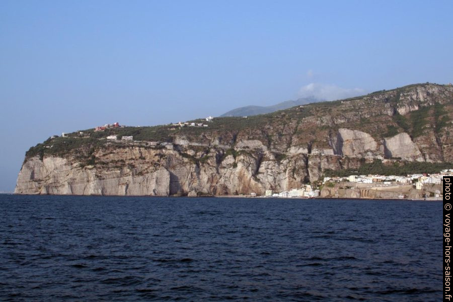 Meta di Sorrento et Altimuri. Photo © André M. Winter