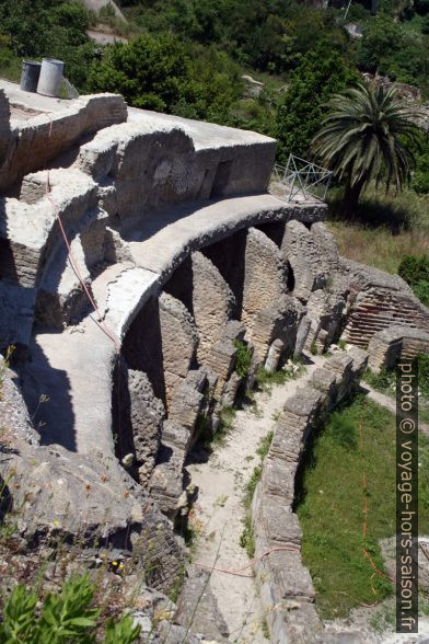 Cabines des thermes de Baiae. Photo © André M. Winter