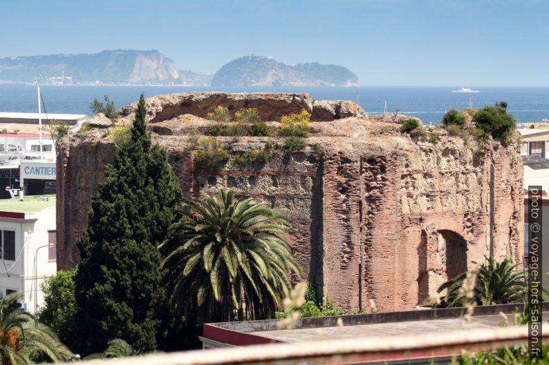 Temple de Vénus de Baiae. Photo © André M. Winter