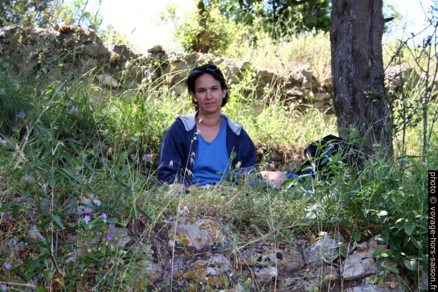 Alex sur une terrasse agricole. Photo © André M. Winter