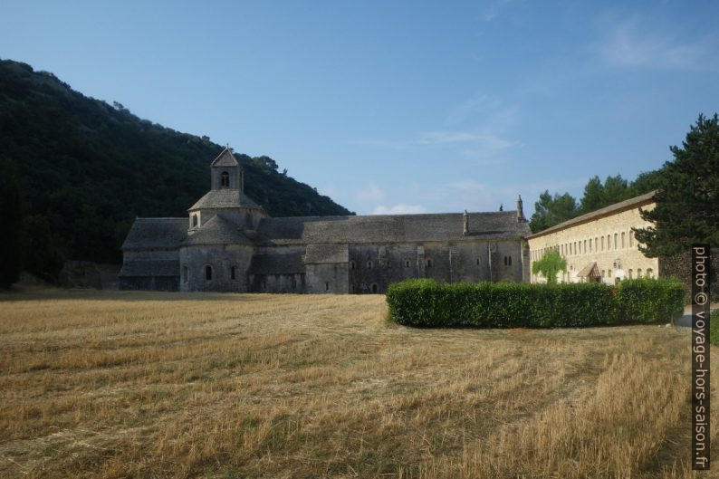 Abbaye de Sénanque sans lavandin en 2009. Photo © André M. Winter
