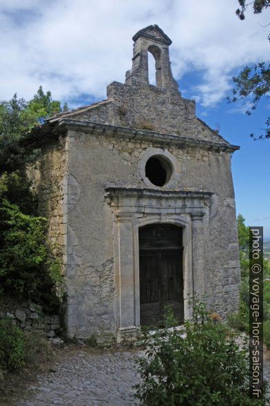 Chapelle des Pénitents Blancs à Oppède-le-Vieux. Photo © André M. Winter