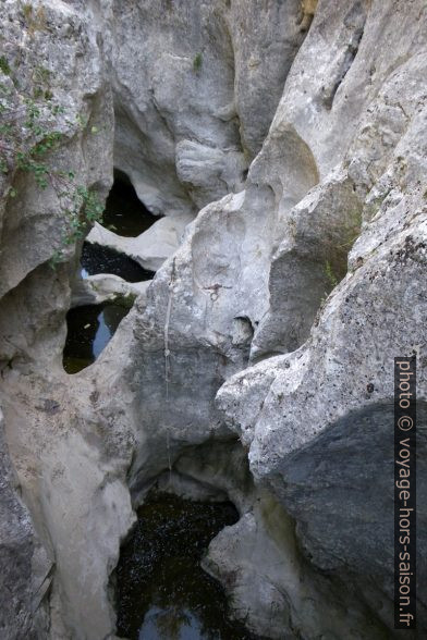 Mini-canyon dans les Gorges d'Oppedette. Photo © André M. Winter