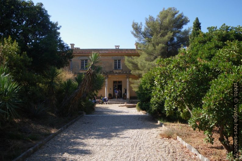 Pavillon d'entrée du Domaine du Rayol. Photo © André M. Winter